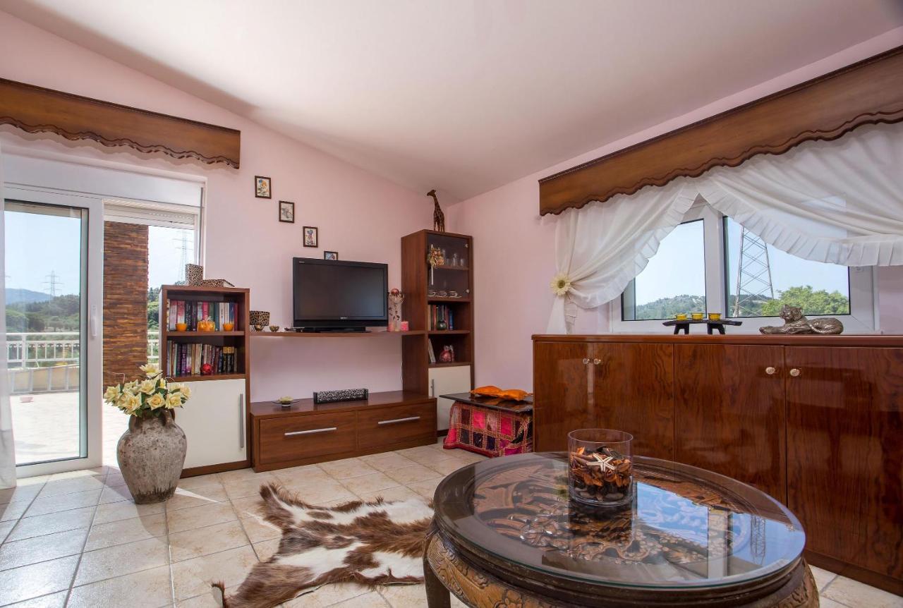 Вілла Laylande House Теологос Екстер'єр фото